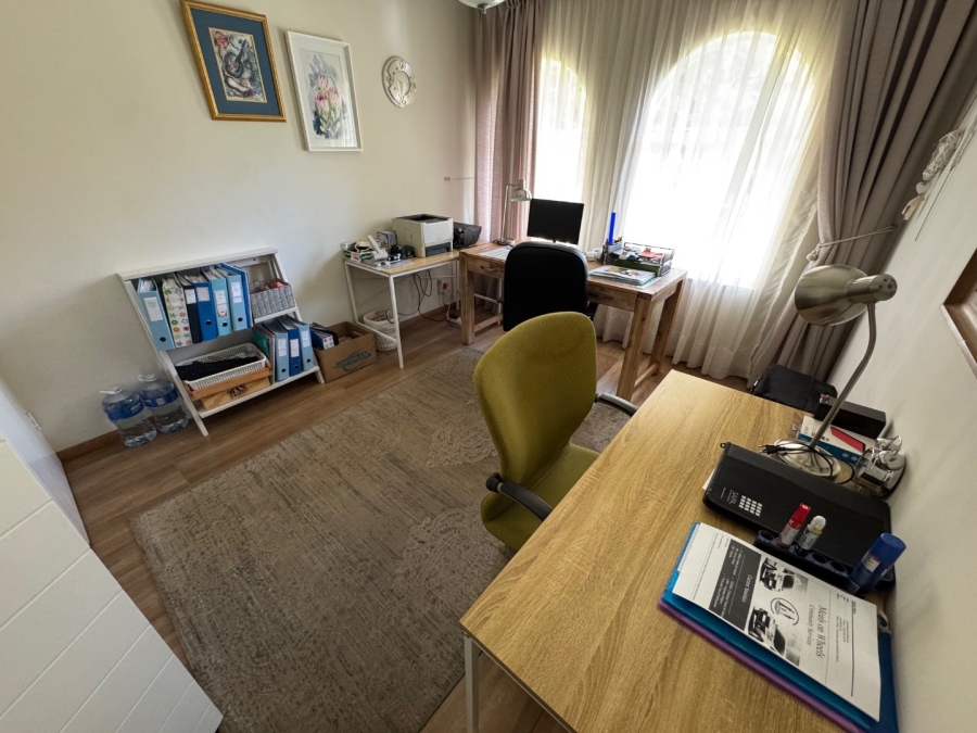 3 Bedroom Property for Sale in Glen Marais Gauteng