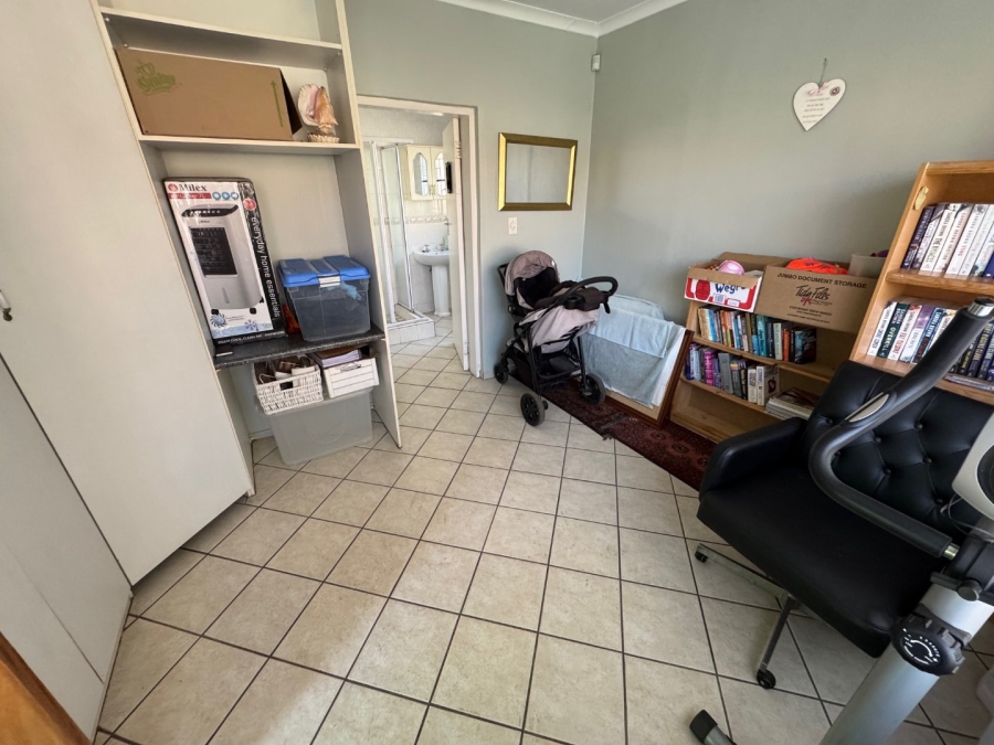 3 Bedroom Property for Sale in Glen Marais Gauteng