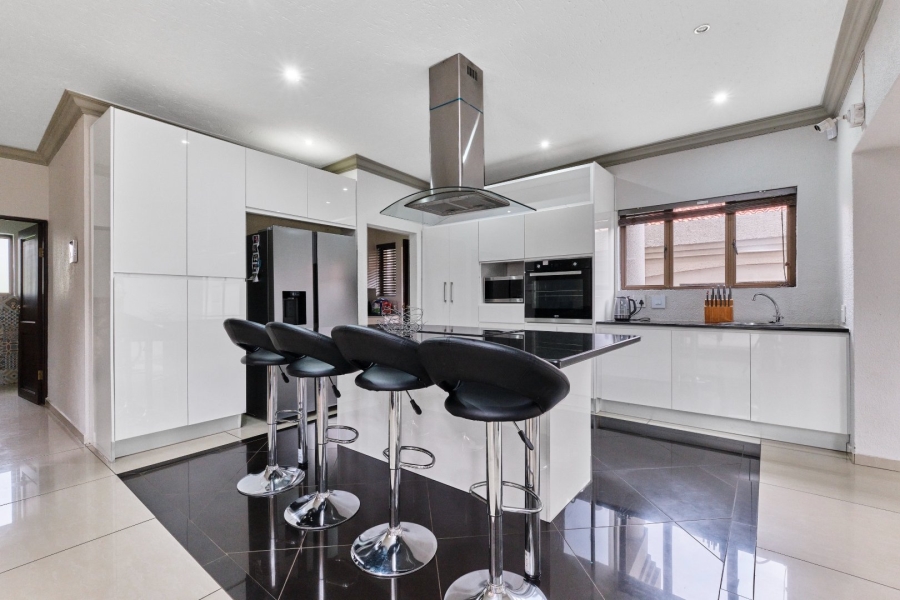 4 Bedroom Property for Sale in Ruimsig Gauteng