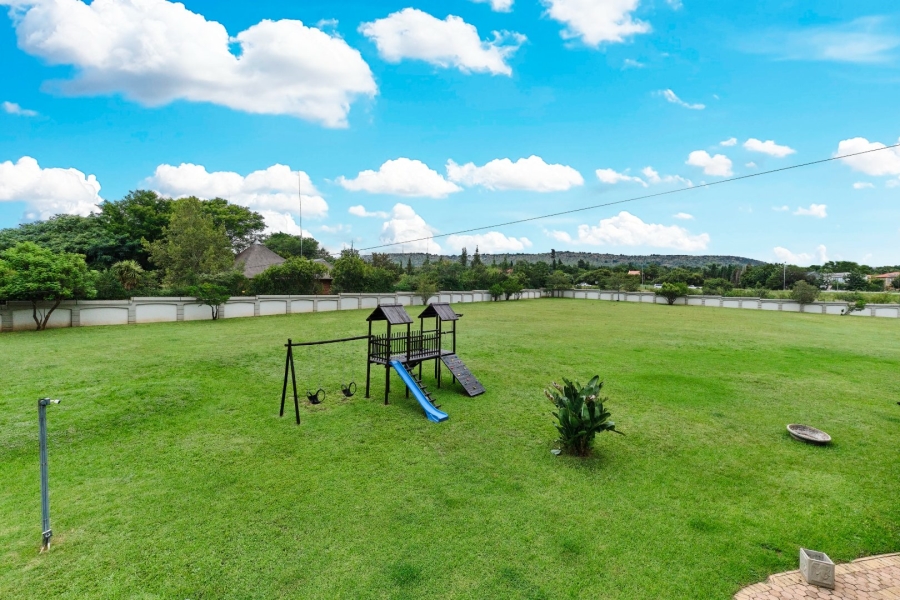 4 Bedroom Property for Sale in Ruimsig Gauteng