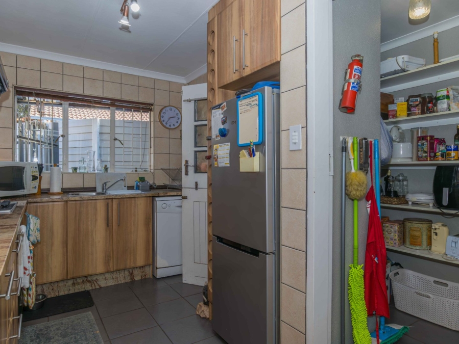 3 Bedroom Property for Sale in Illiondale Gauteng
