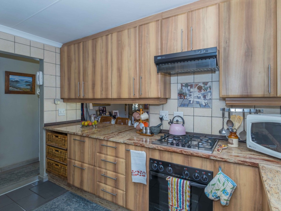 3 Bedroom Property for Sale in Illiondale Gauteng