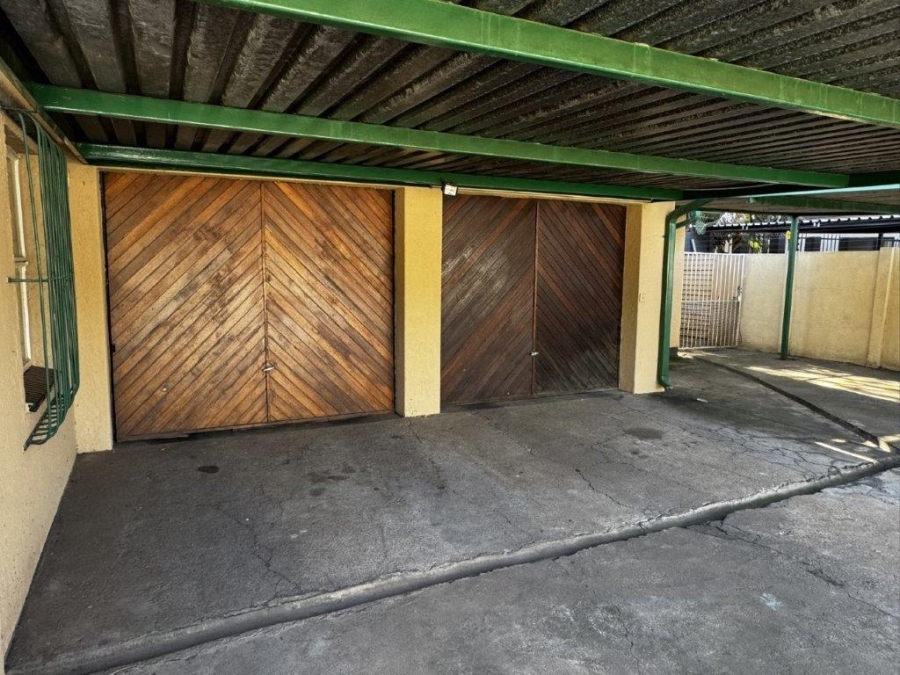 4 Bedroom Property for Sale in Aston Manor Gauteng
