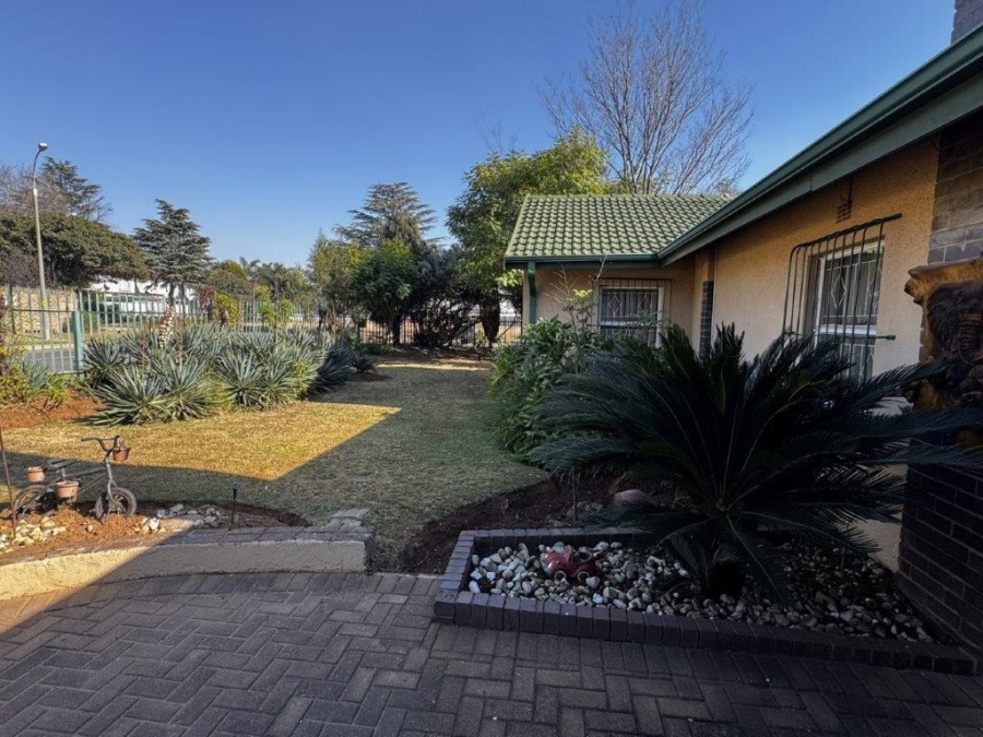 4 Bedroom Property for Sale in Aston Manor Gauteng