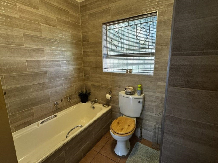 4 Bedroom Property for Sale in Aston Manor Gauteng