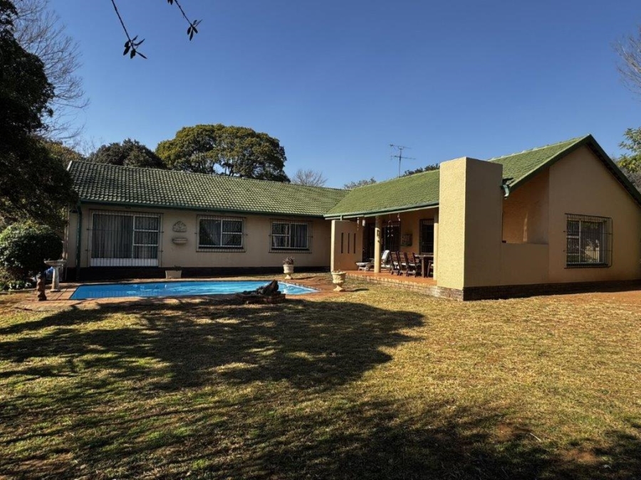 4 Bedroom Property for Sale in Aston Manor Gauteng