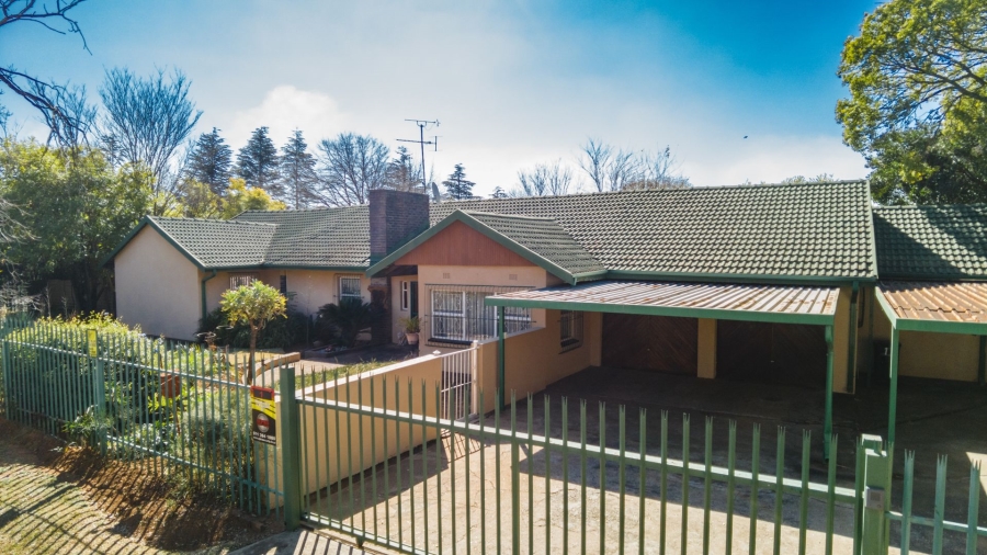 4 Bedroom Property for Sale in Aston Manor Gauteng