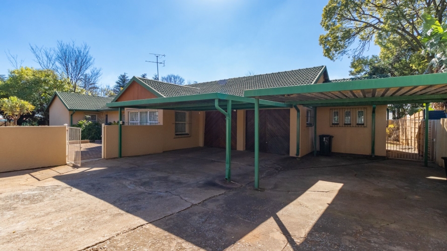 4 Bedroom Property for Sale in Aston Manor Gauteng