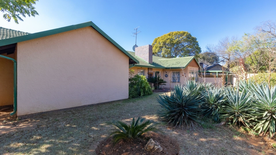 4 Bedroom Property for Sale in Aston Manor Gauteng