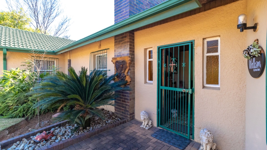 4 Bedroom Property for Sale in Aston Manor Gauteng