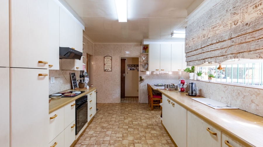 4 Bedroom Property for Sale in Aston Manor Gauteng