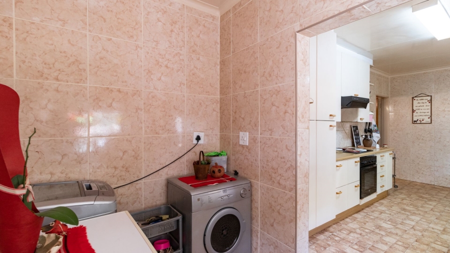 4 Bedroom Property for Sale in Aston Manor Gauteng
