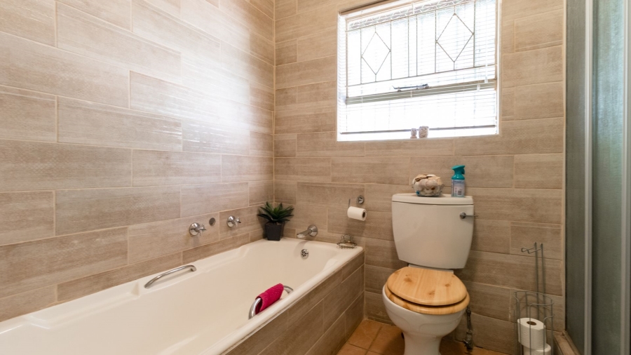 4 Bedroom Property for Sale in Aston Manor Gauteng