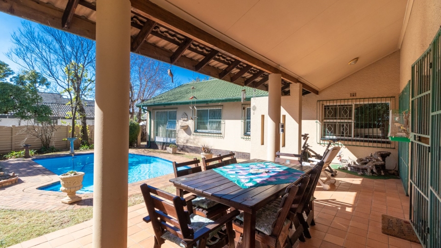 4 Bedroom Property for Sale in Aston Manor Gauteng