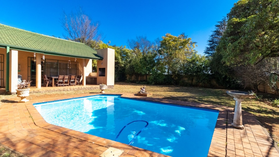 4 Bedroom Property for Sale in Aston Manor Gauteng