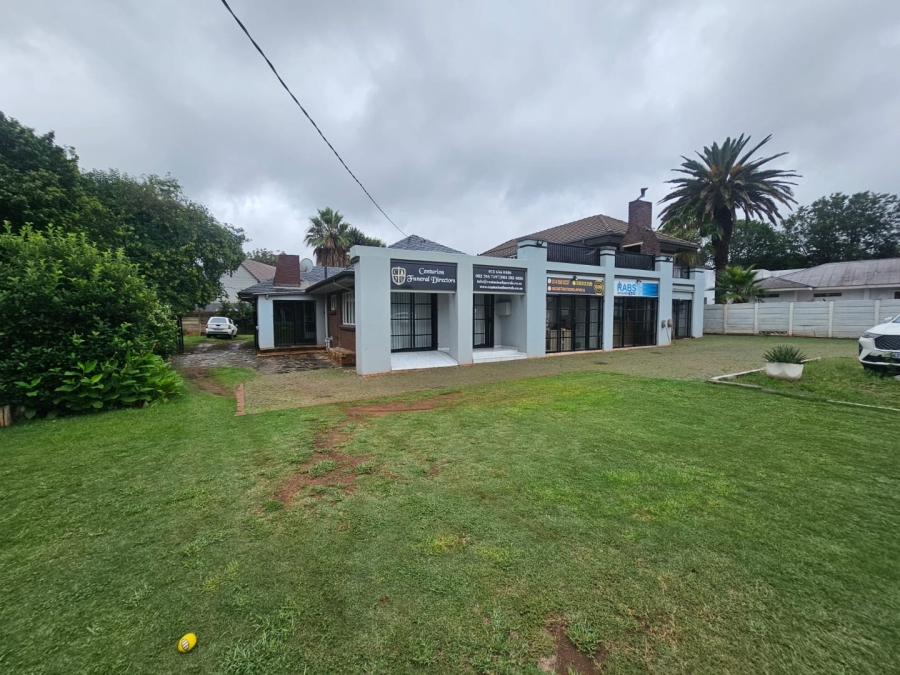  Bedroom Property for Sale in Zwartkop Gauteng
