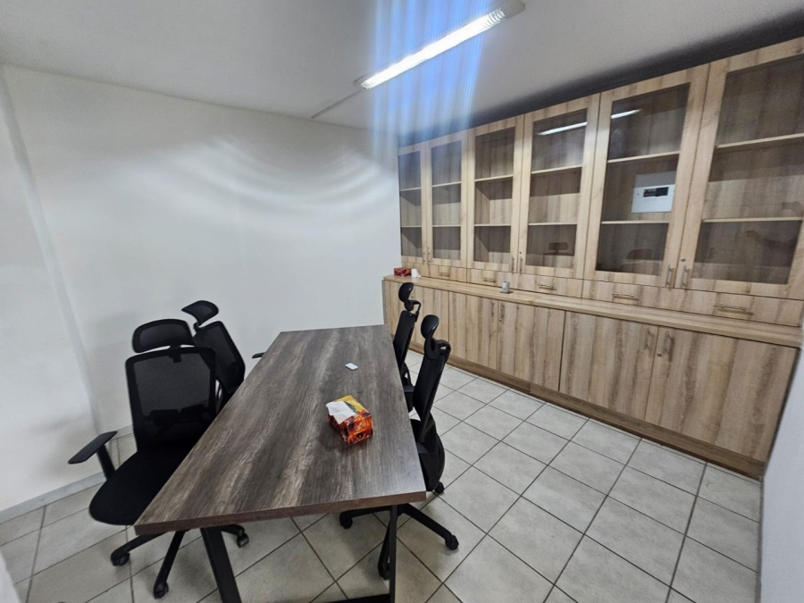  Bedroom Property for Sale in Zwartkop Gauteng