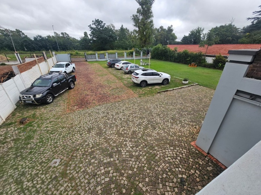  Bedroom Property for Sale in Zwartkop Gauteng