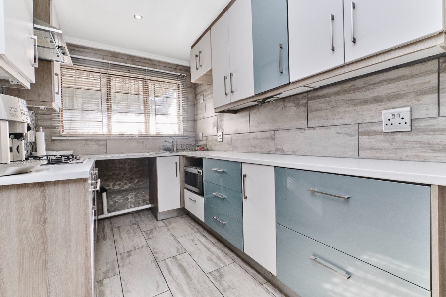 To Let 3 Bedroom Property for Rent in Randpark Ridge Gauteng