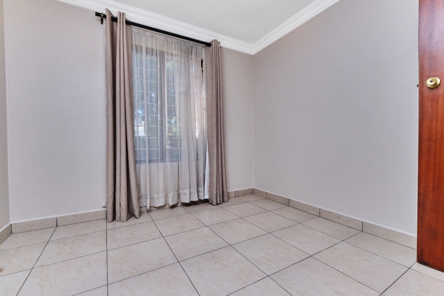 To Let 3 Bedroom Property for Rent in Randpark Ridge Gauteng