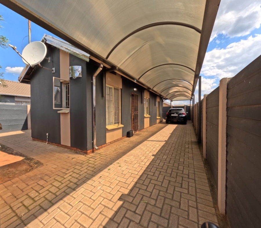 3 Bedroom Property for Sale in Sky City Gauteng