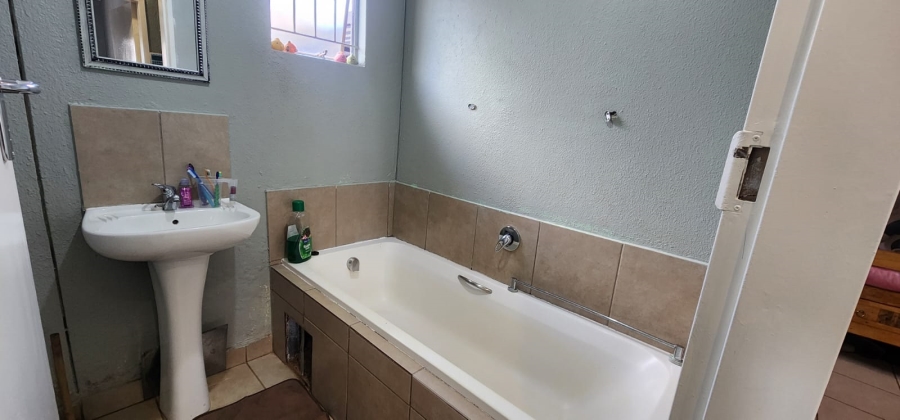 3 Bedroom Property for Sale in Sky City Gauteng