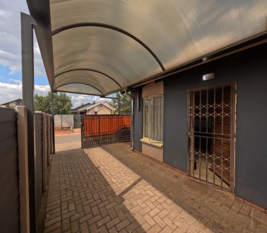 3 Bedroom Property for Sale in Sky City Gauteng