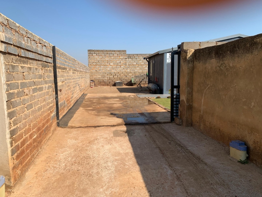 3 Bedroom Property for Sale in Roodekop Gauteng