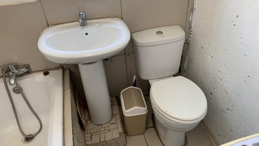 3 Bedroom Property for Sale in Roodekop Gauteng
