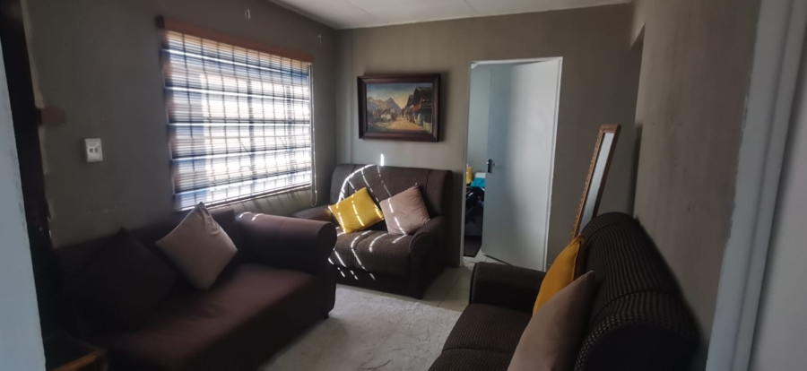 3 Bedroom Property for Sale in Roodekop Gauteng
