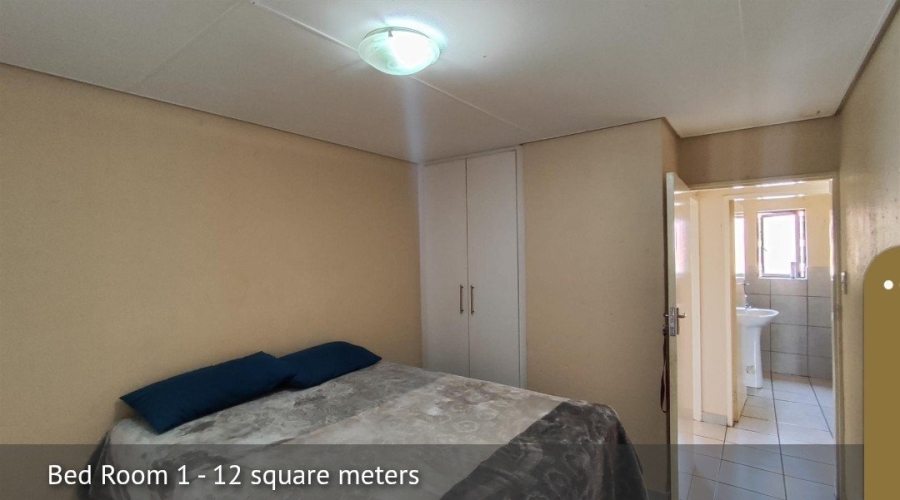 2 Bedroom Property for Sale in Cruywagenpark Gauteng