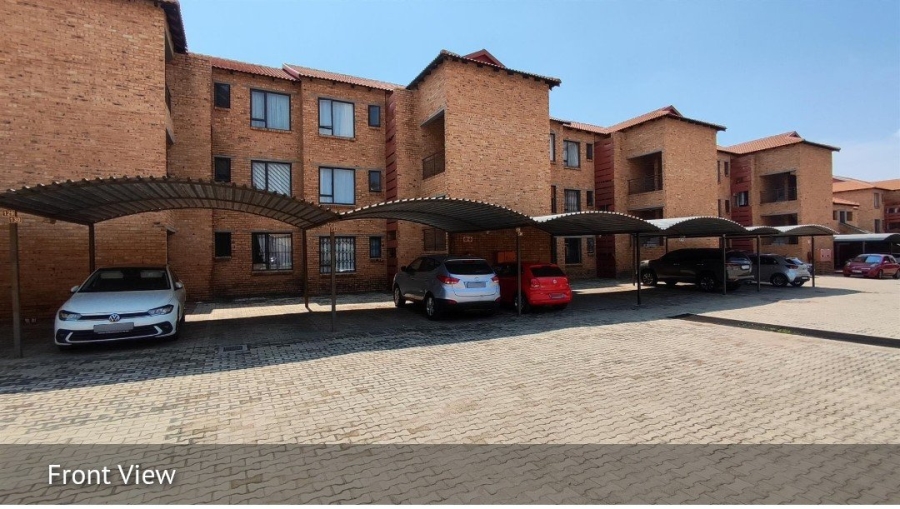 2 Bedroom Property for Sale in Cruywagenpark Gauteng