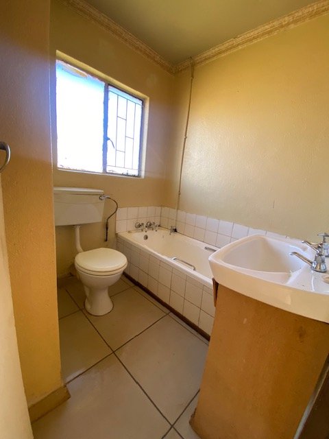 To Let 2 Bedroom Property for Rent in Kwa Thema Gauteng