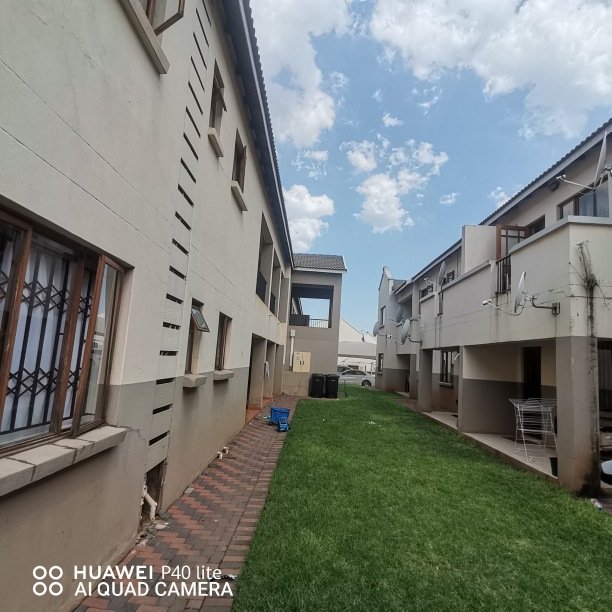 To Let 1 Bedroom Property for Rent in Hesteapark Gauteng