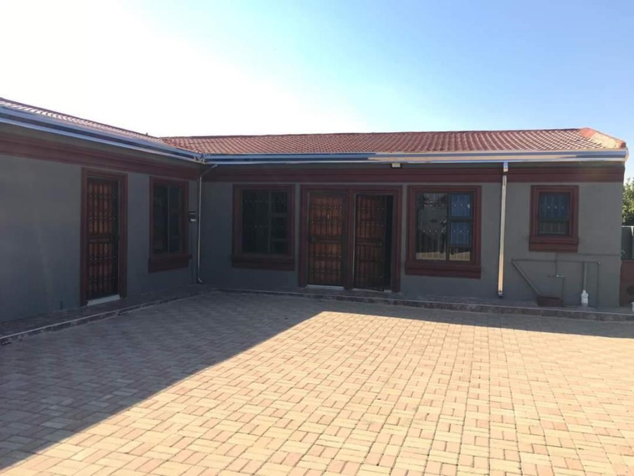 4 Bedroom Property for Sale in Palm Ridge Gauteng