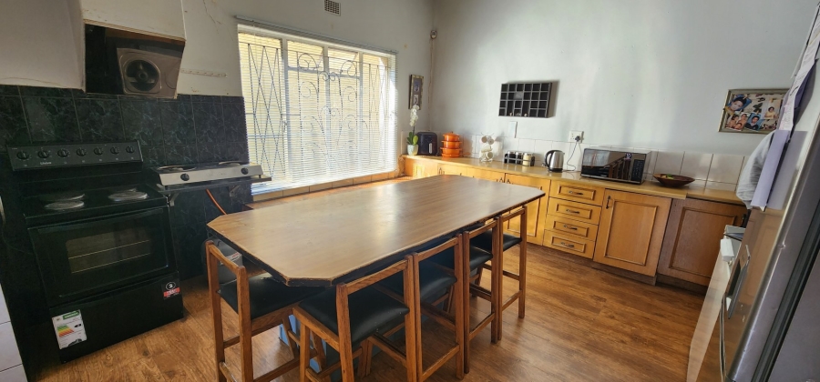 3 Bedroom Property for Sale in Newclare Gauteng