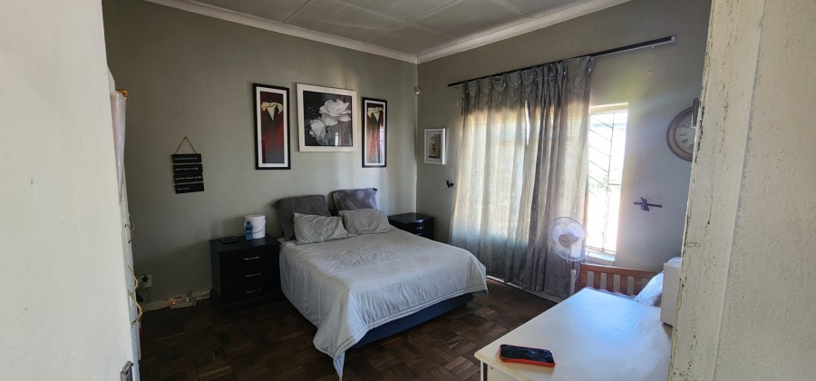 3 Bedroom Property for Sale in Newclare Gauteng