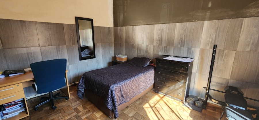 3 Bedroom Property for Sale in Newclare Gauteng