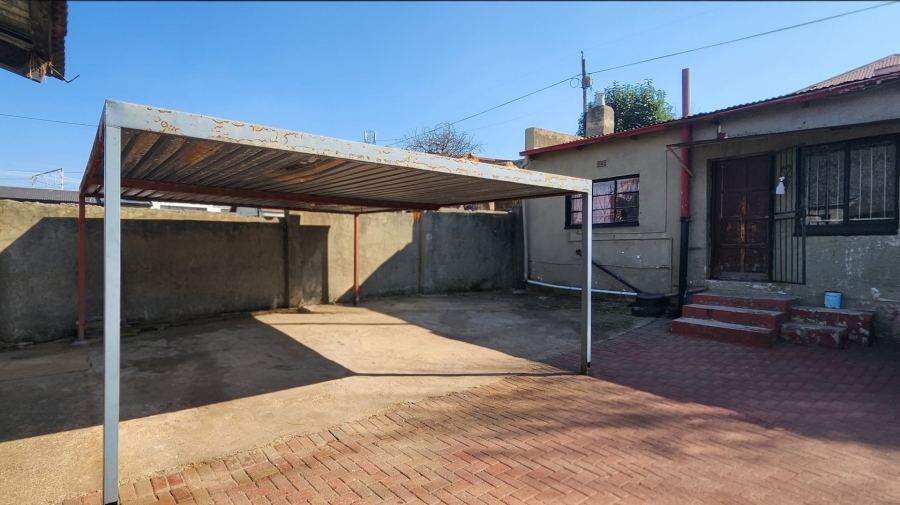 3 Bedroom Property for Sale in Newclare Gauteng