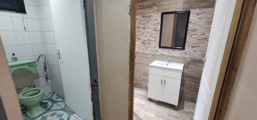 3 Bedroom Property for Sale in Newclare Gauteng
