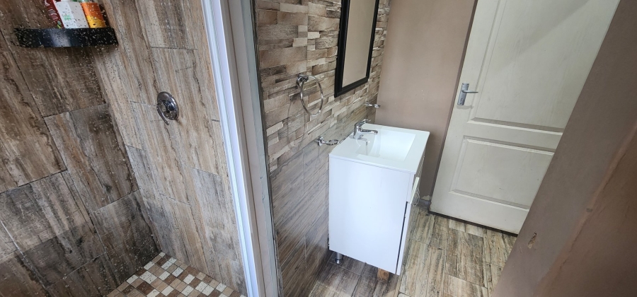 3 Bedroom Property for Sale in Newclare Gauteng