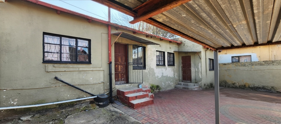 3 Bedroom Property for Sale in Newclare Gauteng