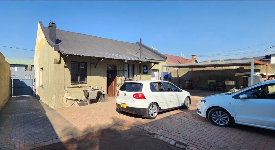3 Bedroom Property for Sale in Newclare Gauteng