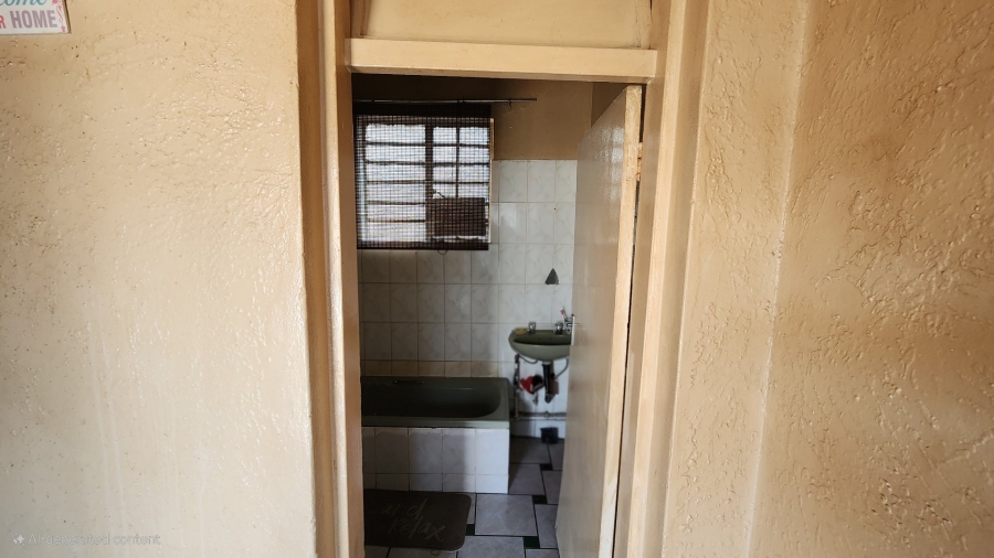 3 Bedroom Property for Sale in Newclare Gauteng