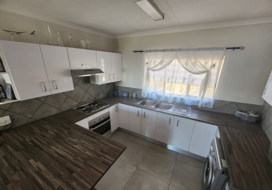 3 Bedroom Property for Sale in Constantia Kloof Gauteng