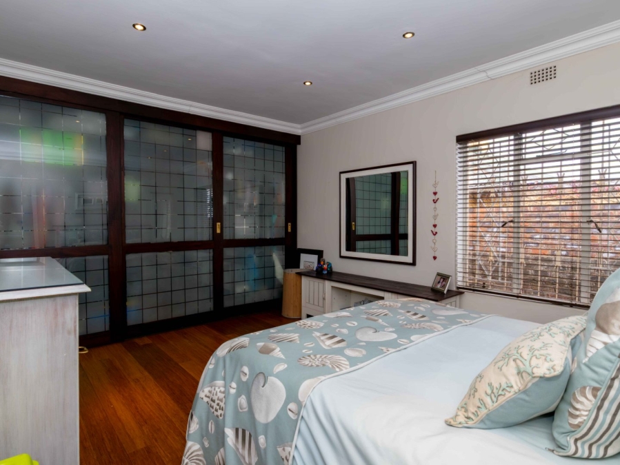 5 Bedroom Property for Sale in Kensington Gauteng