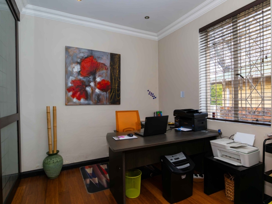5 Bedroom Property for Sale in Kensington Gauteng
