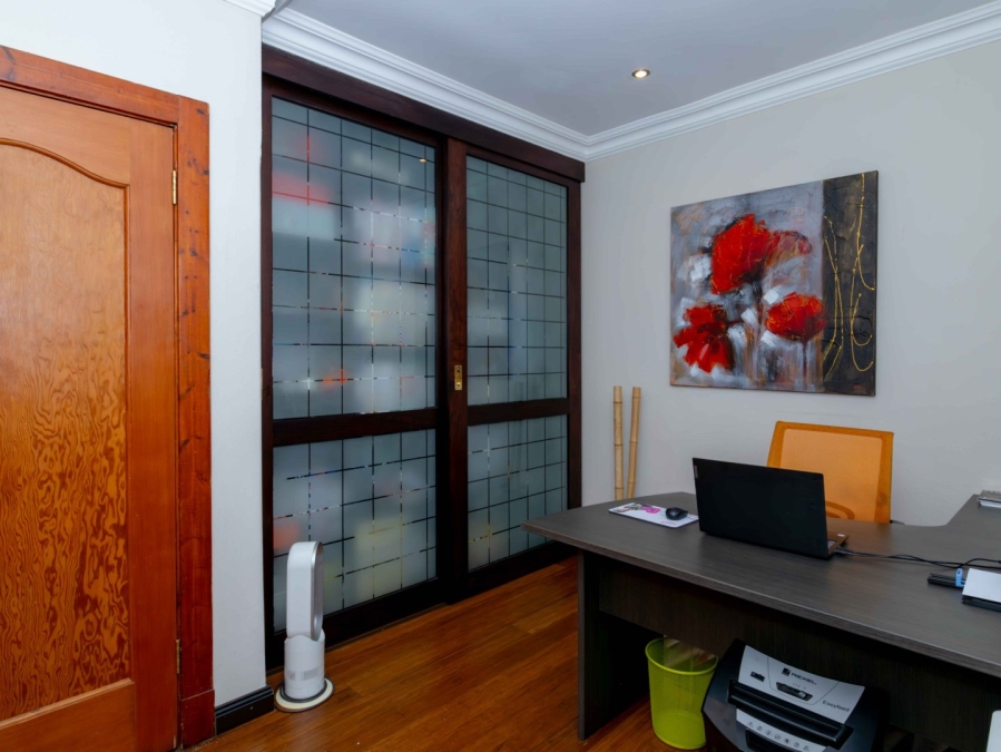 5 Bedroom Property for Sale in Kensington Gauteng