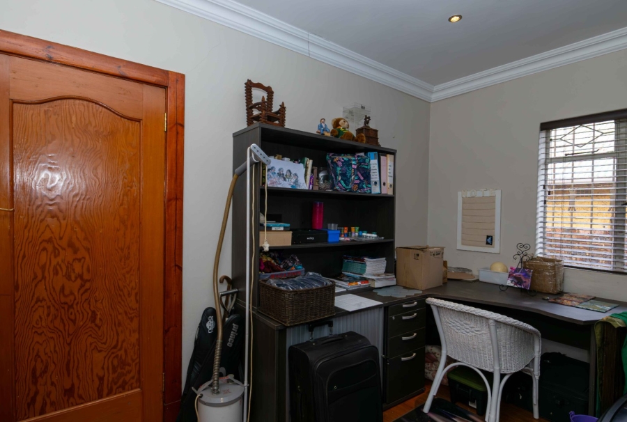 5 Bedroom Property for Sale in Kensington Gauteng