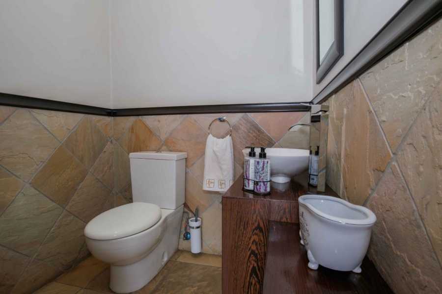 5 Bedroom Property for Sale in Kensington Gauteng